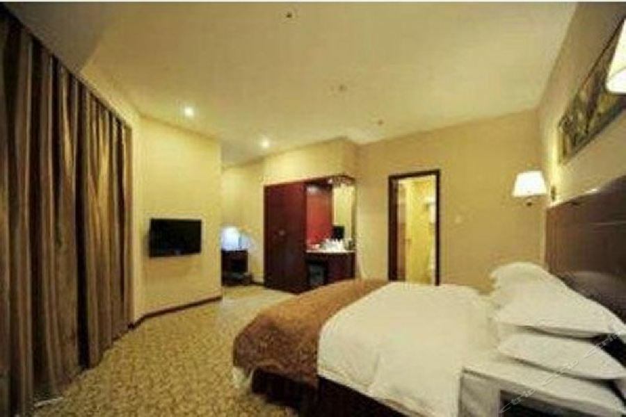 Chonpines Hotel Anshun Exterior foto